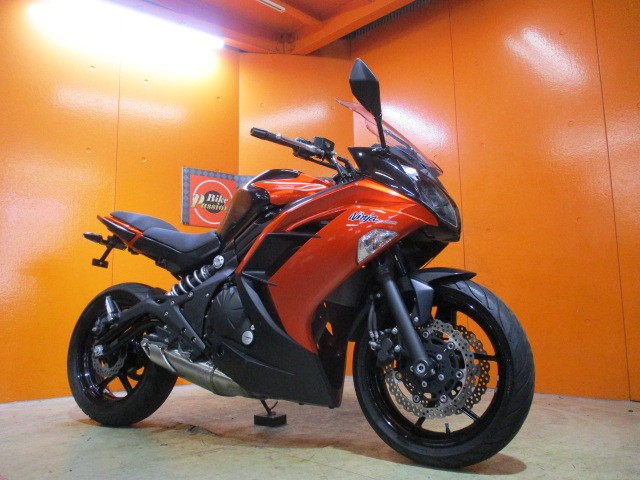 綺麗なキャンディーバートンオレンジのＮＩＮＪＡ４００が入荷！希望の方は０９０４４１８５３３２小西まで